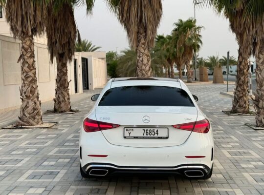 Mercedes C200 full option Gcc 2023 for sale