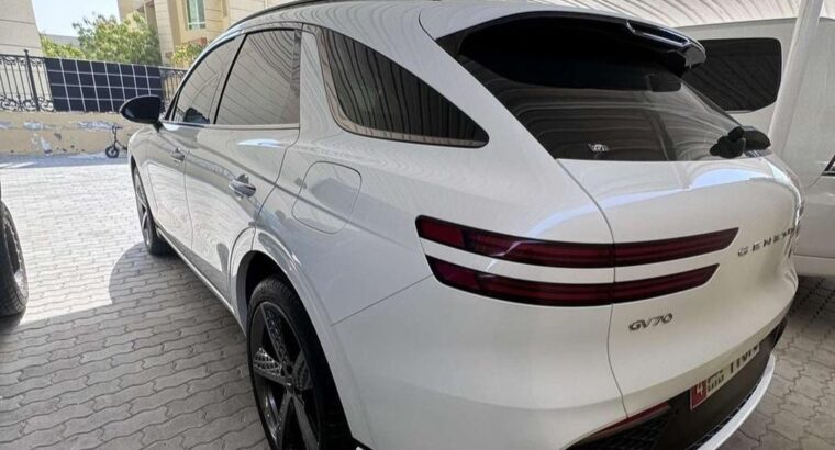 Hyundai Genesis GV70 full option Gcc 2022 for sale