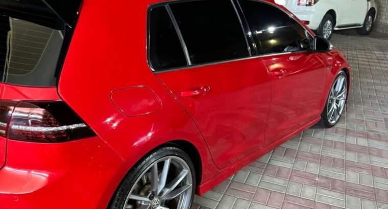 Volkswagen Golf R full option 2015 Gcc for sale