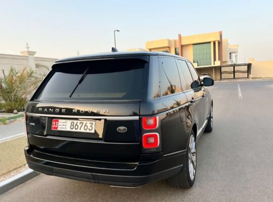 Range Rover vouge SE 2018 Gcc for sale