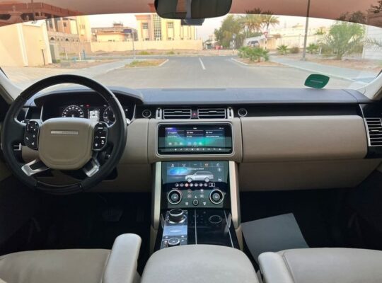 Range Rover vouge SE 2018 Gcc for sale