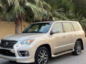 Lexus LX570 full option 2014 Gcc in good conditio