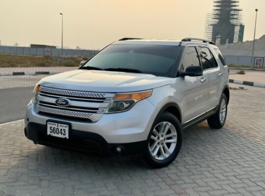 Ford Explorer XLT 2013 Gcc for sale