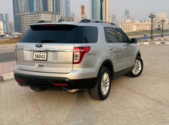 Ford Explorer XLT 2013 Gcc for sale