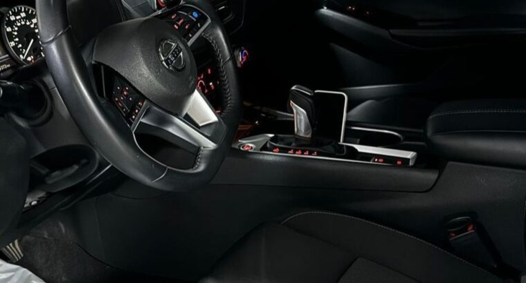 Nissan altima sv 2021 usa imported in good condit