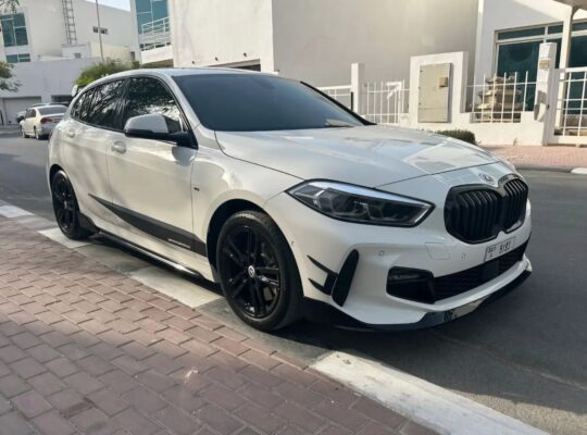 BMW 120i full option Gcc 2021 for sale