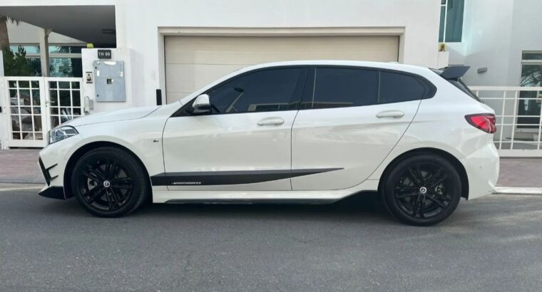 BMW 120i full option Gcc 2021 for sale