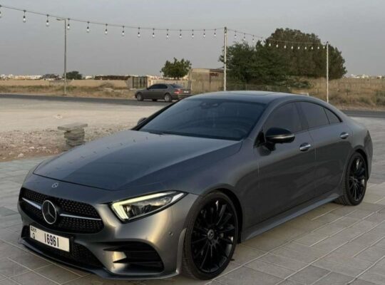 Mercedes CLS350 full option 2019 Gcc for sale.