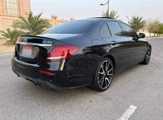 Mercedes E43 sedan 2018 imported full option