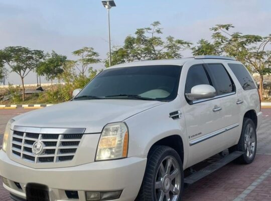 Cadillac Escalade 2009 Gcc full option for sale