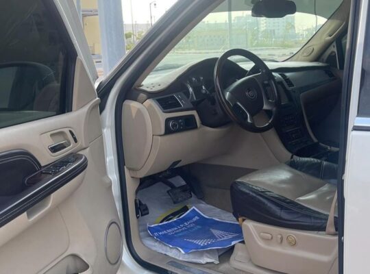 Cadillac Escalade 2009 Gcc full option for sale