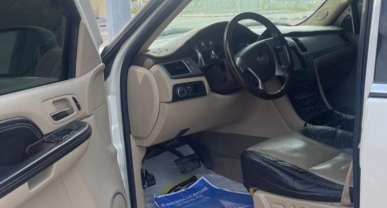 Cadillac Escalade 2009 Gcc full option for sale
