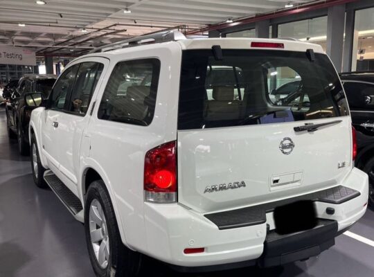 Nissan Armada LE 2009 Gcc in good condition