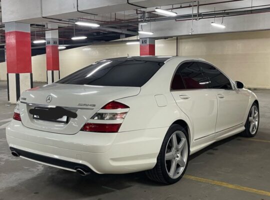 Mercedes S350 AMG 2009 full option Gcc