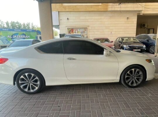 Honda Accord coupe 2015 Gcc for sale