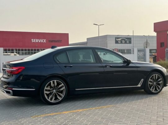 BMW 750LI X drive 2017 Gcc full option for sale