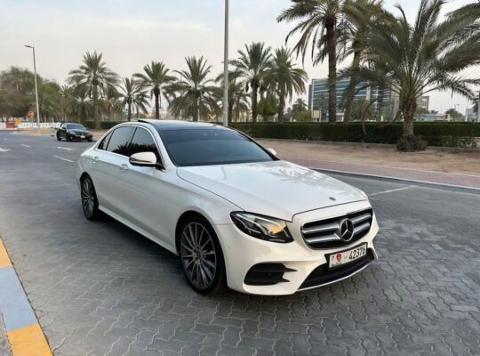 Mercedes E300 full option Gcc 2018 for sale