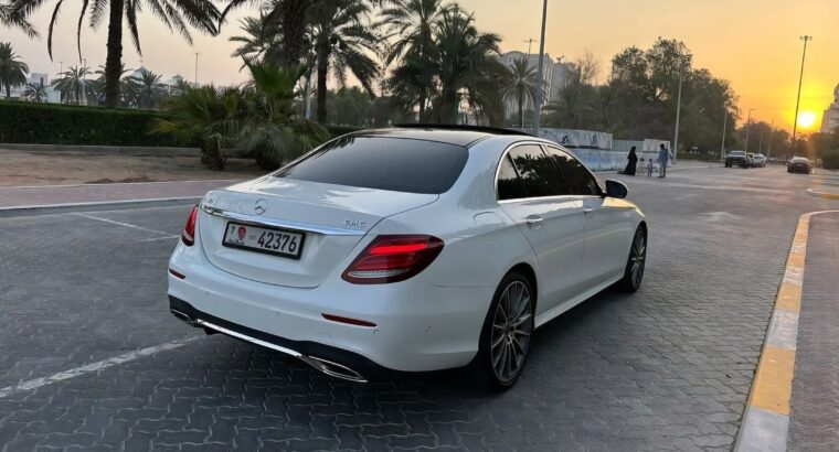 Mercedes E300 full option Gcc 2018 for sale