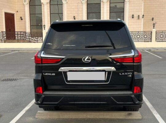 Lexus LX570 signature 2019 Gcc Full option