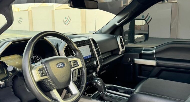 Ford F150 lariat 5.0L 2020 in perfect condition 20