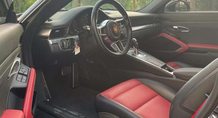 Porsche 911 Carrera full option 2019 in good cond