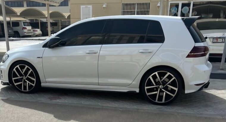 Volkswagen Golf R 2016 Gcc full option