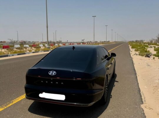 Hyundai Azira fully loaded 2024 Gcc for sale