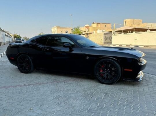 Dodge challenger Hellcat 2016 Gcc for sale