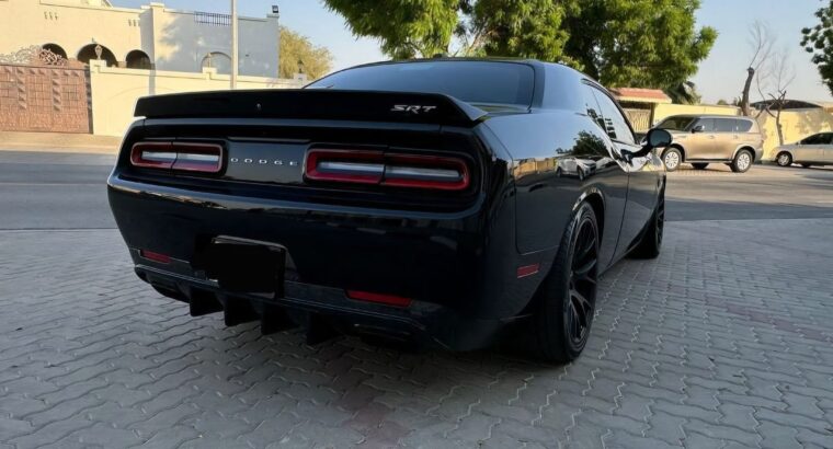 Dodge challenger Hellcat 2016 Gcc for sale