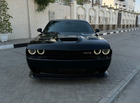 Dodge challenger Hellcat 2016 Gcc for sale