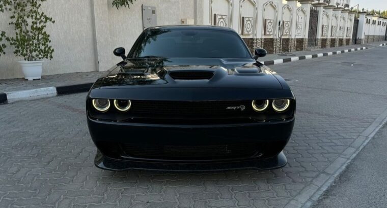 Dodge challenger Hellcat 2016 Gcc for sale