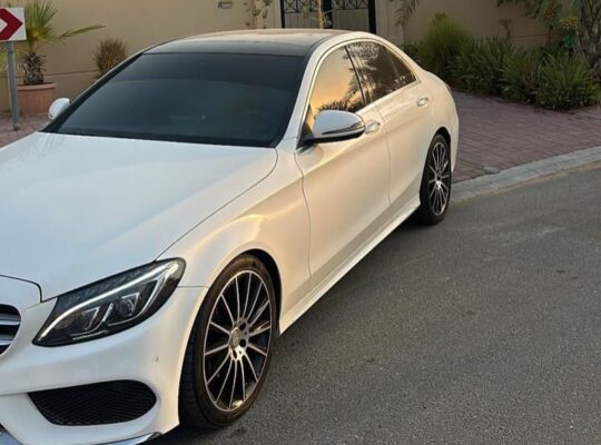 Mercedes C200 full option 2016 Gcc for sale