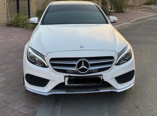 Mercedes C200 full option 2016 Gcc for sale