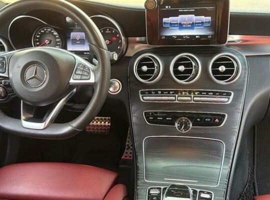 Mercedes C200 full option 2016 Gcc for sale