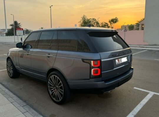 Range Rover vouge SE 2018 Gcc in good condition