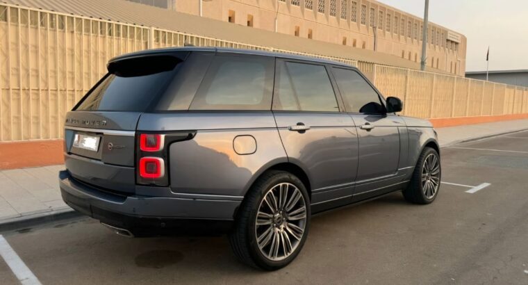 Range Rover vouge SE 2018 Gcc in good condition