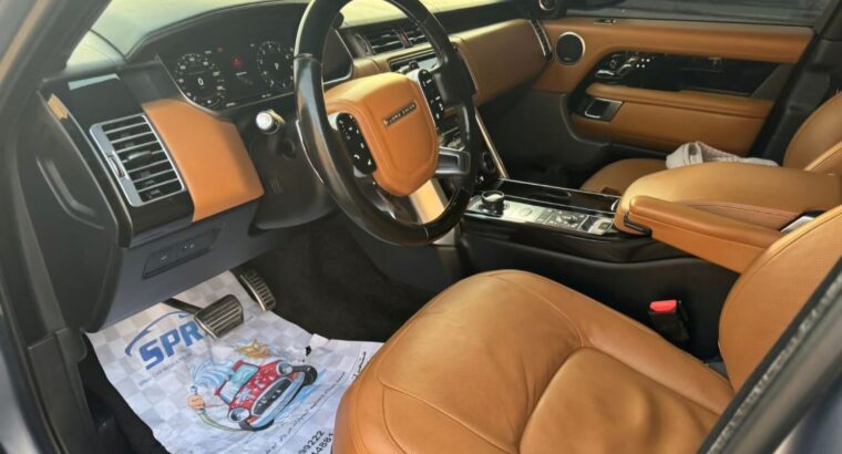 Range Rover vouge SE 2018 Gcc in good condition