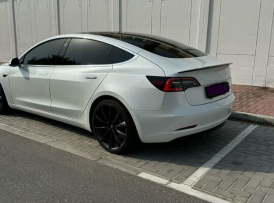 Tesla model 3 in good condition 2020 Gcc