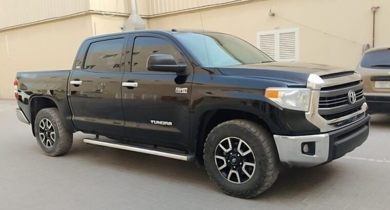Toyota Tundra full option 2015 usa imported