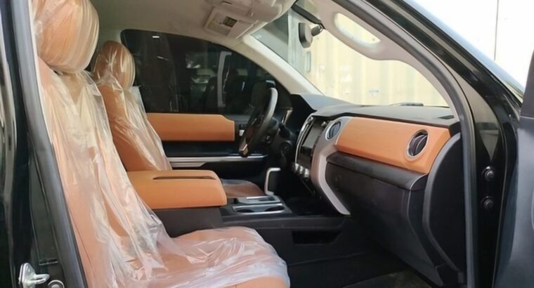 Toyota Tundra full option 2015 usa imported