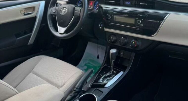 Toyota Corolla SE+ full option 2015 Gcc for sale