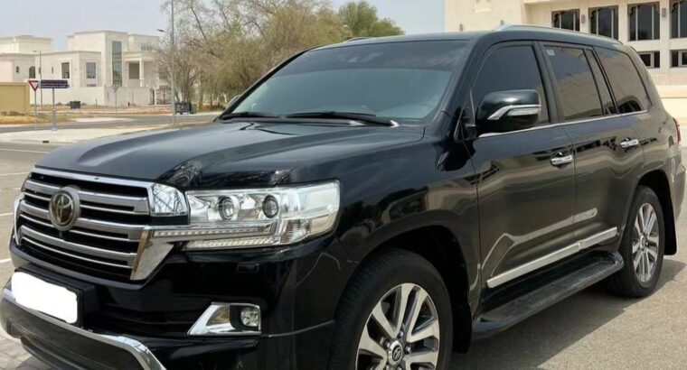 Toyota Land cruiser VXR 5.7L full option 2018 Gcc