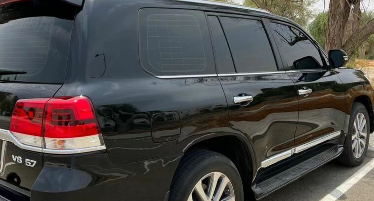 Toyota Land cruiser VXR 5.7L full option 2018 Gcc