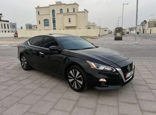 Nissan altima Sv full option 2020 Gcc for sale