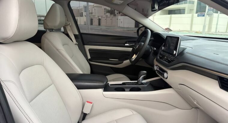 Nissan altima Sv full option 2020 Gcc for sale