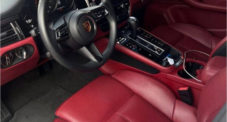 Porsche Macan 2023 Gcc in perfect condition