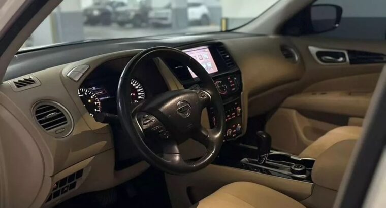 Nissan Pathfinder full option 2018 Gcc for sale