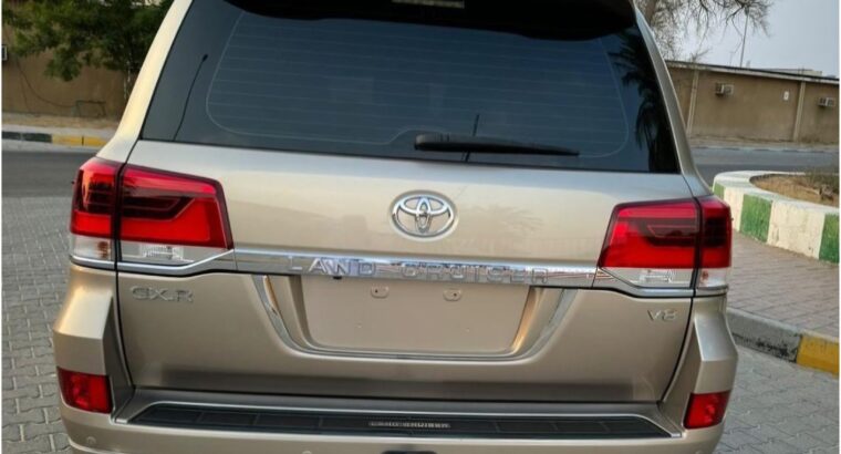 Toyota Land cruiser GXR 2018 in good condition