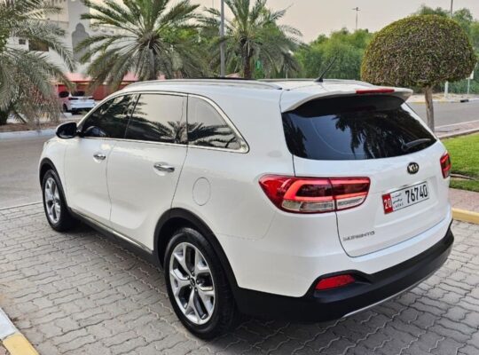 Kia Sorento full option 2018 Gcc for sale