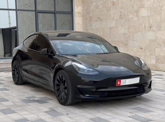 Tesla model 3 performance 2023 Gcc for sale